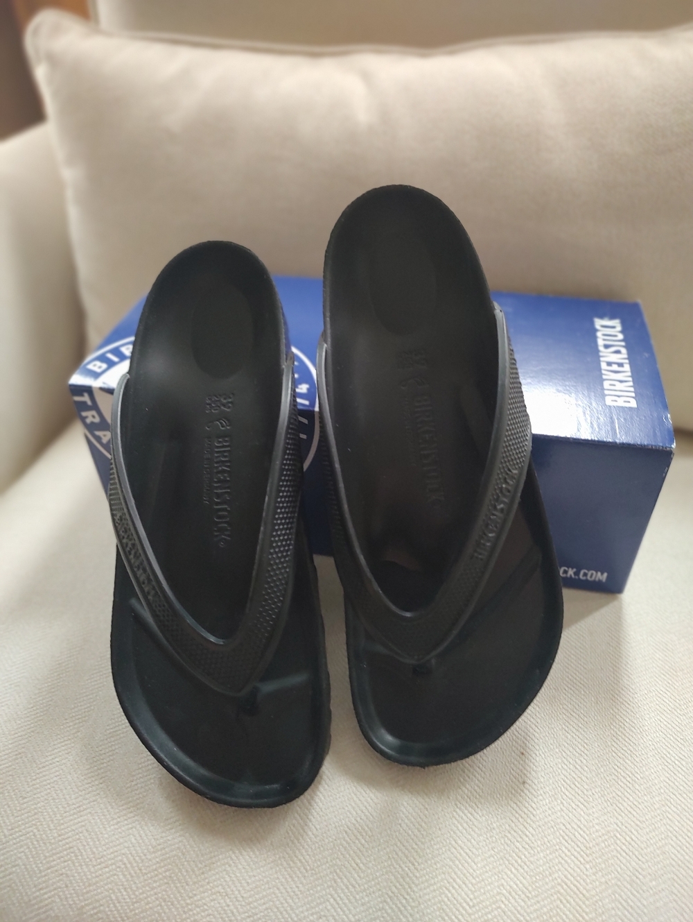 Birkenstock Black Honolulu Flip Sandal - Picture 3 of 6